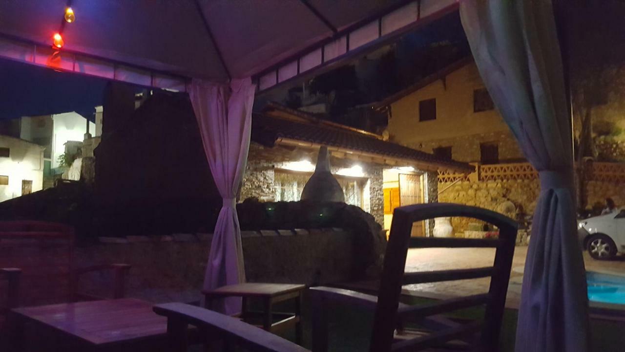 Casas Rurales Almoguer Frailes ภายนอก รูปภาพ
